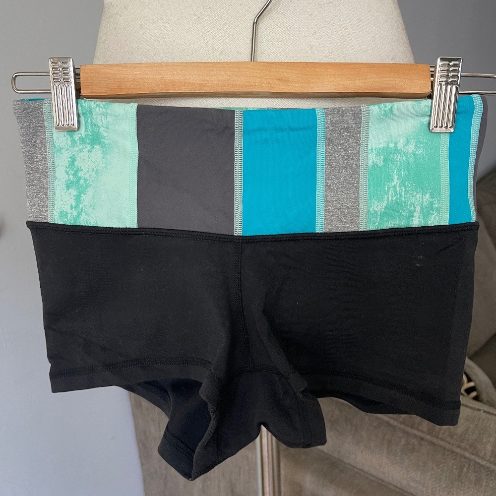 lululemon athletica Wunder Biker Short 2.5 in